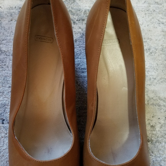 Vintage Coach heels sz 9B - Picture 2 of 8